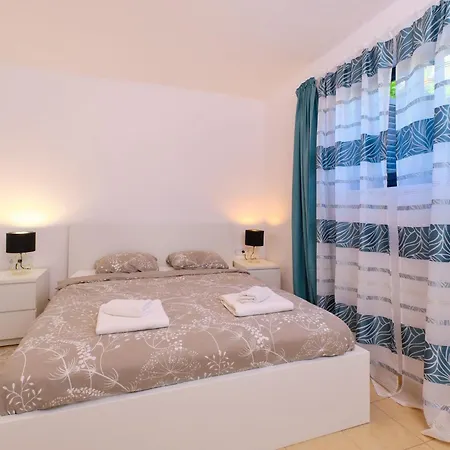 Vita, Otok Losinj, Artatore